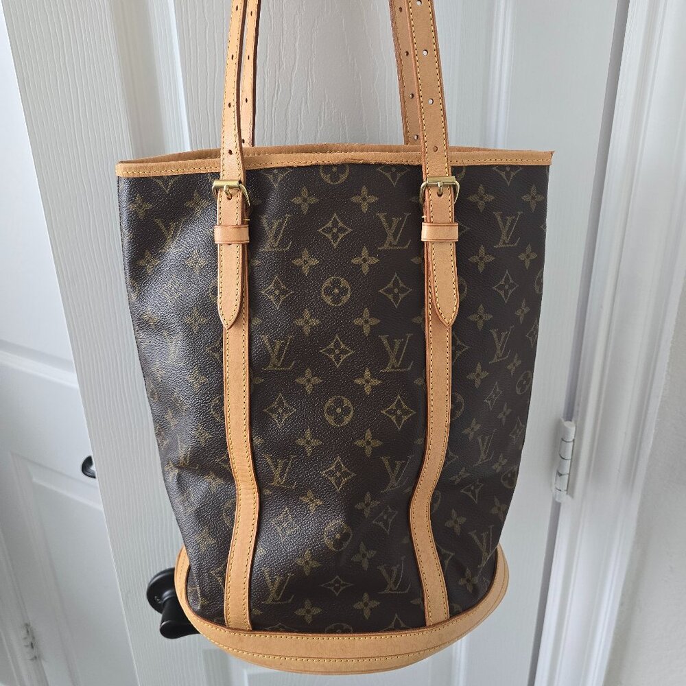 Pre-loved Louis Vuitton Monogram Canvas Bucket Bag GM
